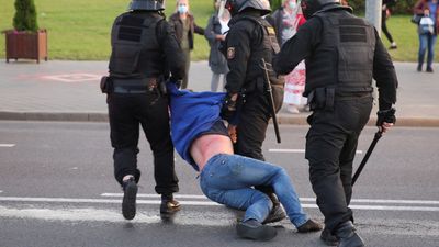 Europas sidste diktatur: Benhård diktatorsøn kan stryge til tops