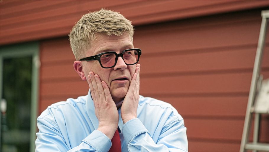 Rasmus Wallbridge holdt for nar i fire måneder: - Jeg har været med i virkelighedens 'Klovn'