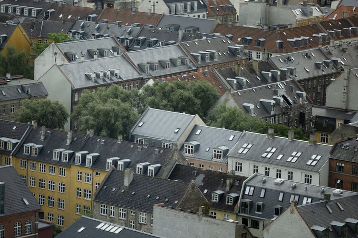 Bor du i etageejendom, kan dine naboer sætte aftryk på dit varmeregnskab. Arkivfoto: Thomas Borberg