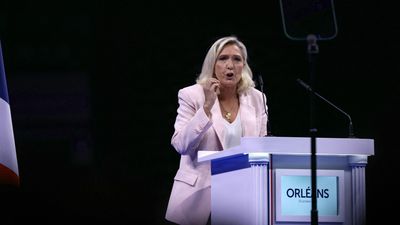 Le Pen lover at genoprette lov og orden i Frankrig